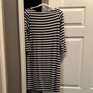 GAP Black and White Sheath Dress with 3/4 Sleeves